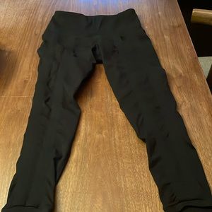 Size 6, Sweetflexx women’s resistance leggings in great condition!